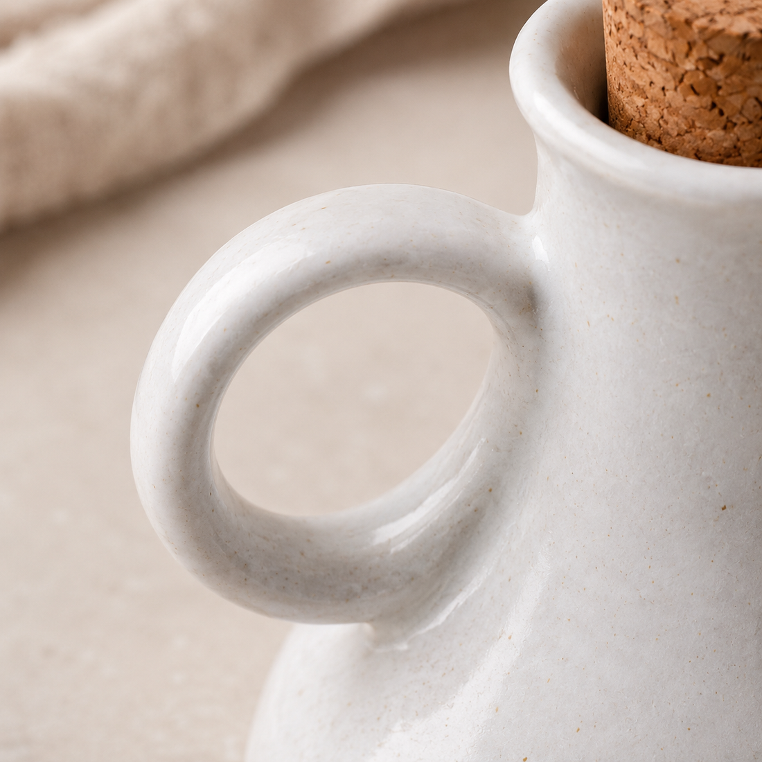 Comfortable Side Handle